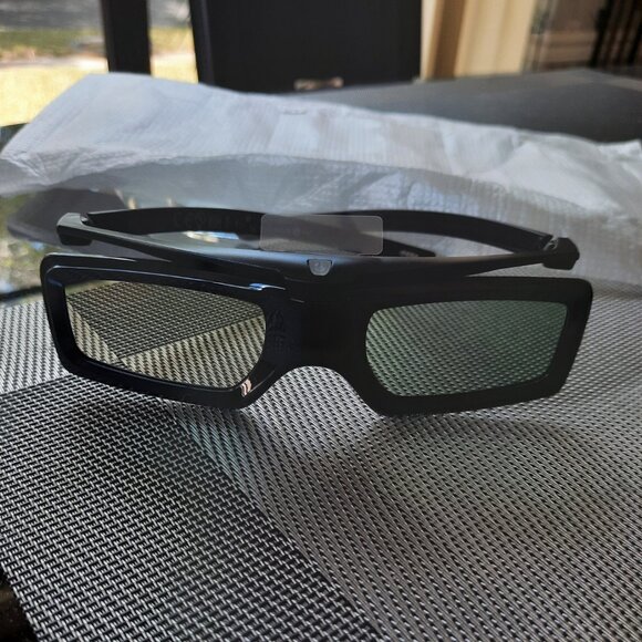 SONY TDG-BT400A 3D Glasses Active SET OF 4 - Picture 1 of 7